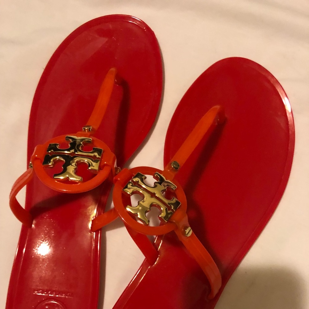 NWOT TORY BURCH JELLY FLATS